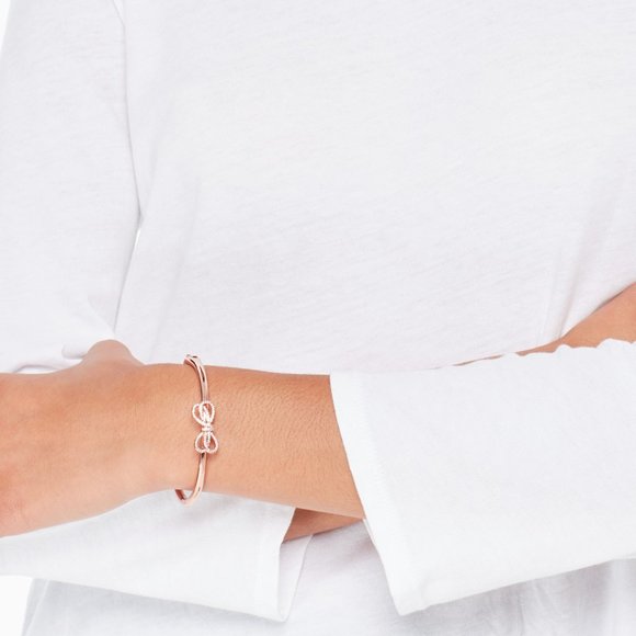 🎁Kate Spade bow meets girl pave bangle - Picture 3 of 3